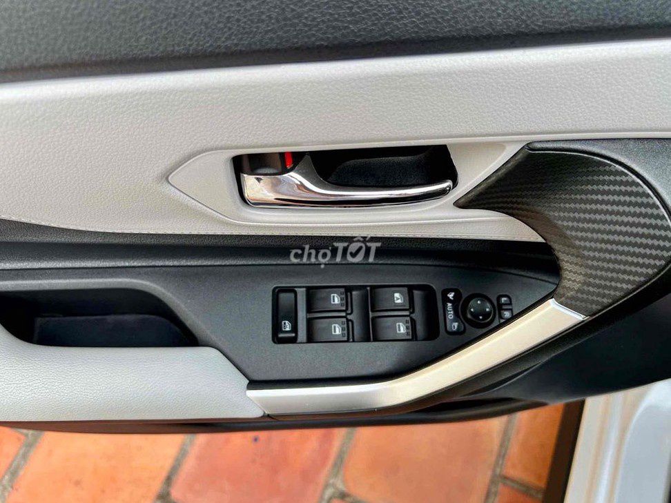 Veloz Cross 2023 Xe gia đình màu trắng ngọc trai. Mua bán Ô tô tại Huyện Hóc Môn Tp Hồ Chí Minh được đăng bởi Sao Mai Home Oto hình 4