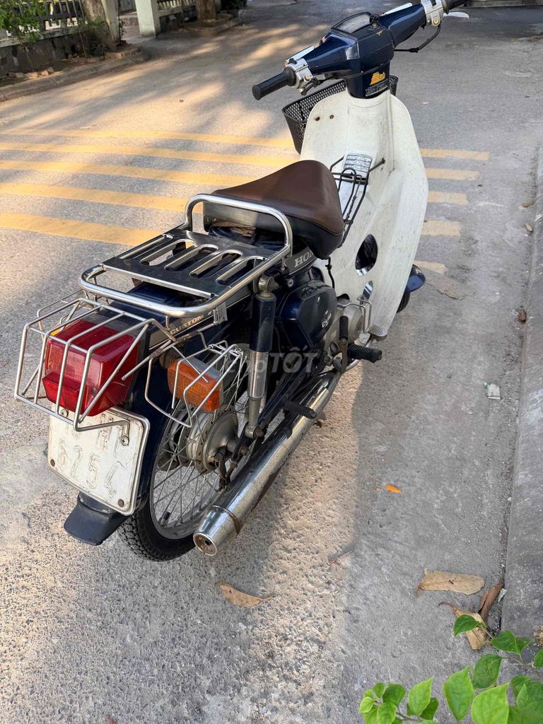 e bán xe 82-70 đi rất tiết kiệm xăng xe nhật ạ. Mua bán Xe máy tại Quận Long Biên Hà Nội được đăng bởi Nguyen Chung hình 3