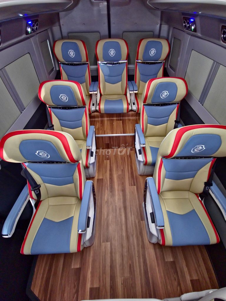 Thanh lí xe tồn Hyundai Solati Limousine 12 chỗ. Mua bán Phương tiện khác tại Quận Gò Vấp Tp Hồ Chí Minh được đăng bởi Thanh Vũ Limousine hình 4