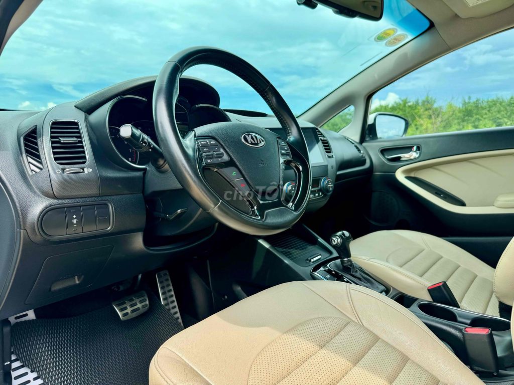 Kia Cerato 2018 1.6 AT Luxury - 81000 km. Mua bán Ô tô tại Quận Cẩm Lệ Đà Nẵng được đăng bởi nguyễn văn khoa hình 13