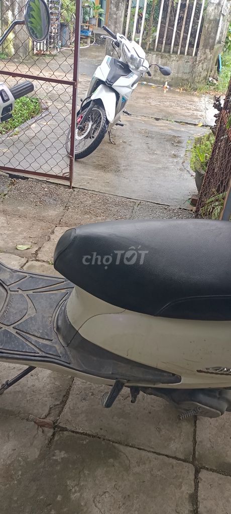 SYM Attila 50cc màu Trắng. Mua bán Xe máy tại Quận Ngũ Hành Sơn Đà Nẵng được đăng bởi Tiến hình 3