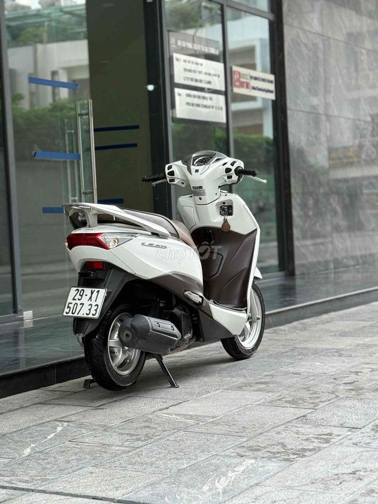 Lead125 Trắng Nâu Nguyên Bản đẹp biển Hn Lead. Mua bán Xe máy tại Quận Ba Đình Hà Nội được đăng bởi Xe Máy Nam Thi hình 5