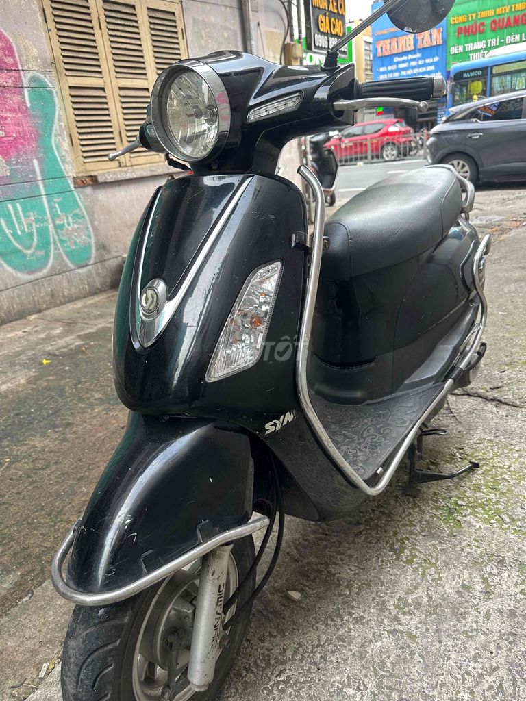 Elizabeth 2011, Bstp chính chủ công chứng liền. Mua bán Xe máy tại Quận Bình Thạnh Tp Hồ Chí Minh được đăng bởi Cửa hàng bán xe cũ hcm bình thạnh hình 1