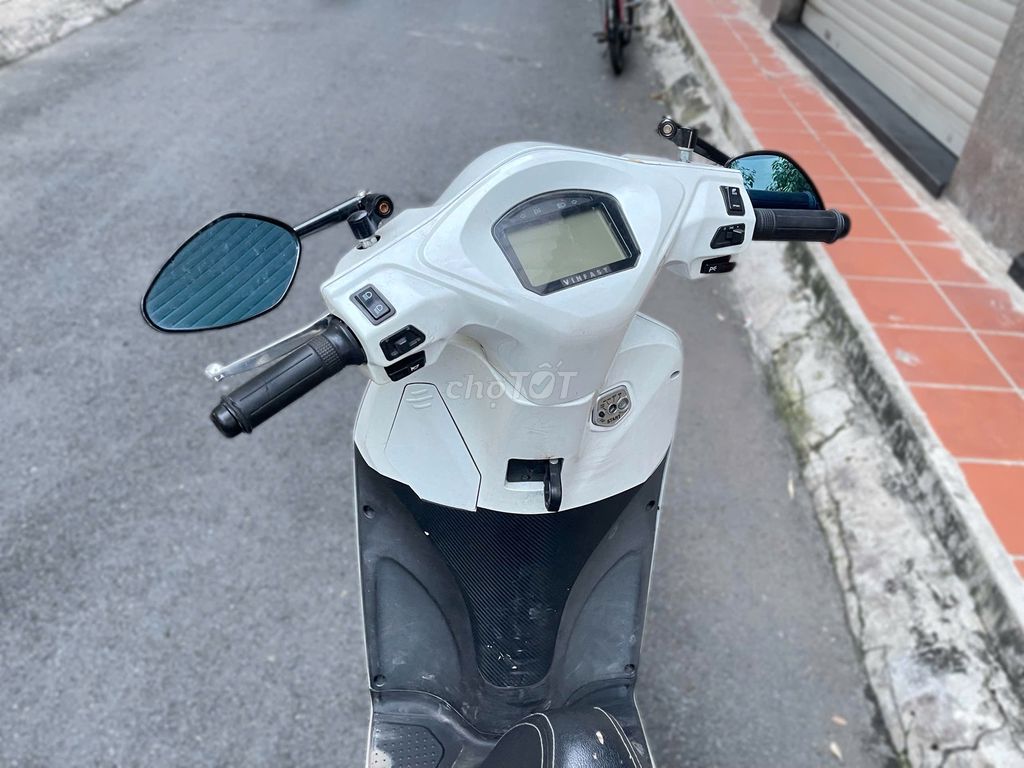 Xe máy điện VinFast Feliz S 2022 Trắng. Mua bán Xe điện tại Quận Tân Bình Tp Hồ Chí Minh được đăng bởi EVBATTERY hình 8