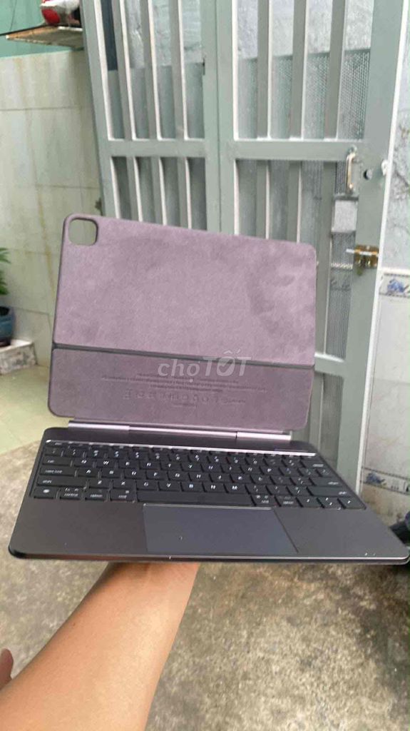 Bàn phím Magic Keyboard iPad Pro 12.9 Đen. Mua bán Phụ kiện (Màn hình, Chuột...) tại Quận Bình Thạnh Tp Hồ Chí Minh được đăng bởi TH Pro  hình 1