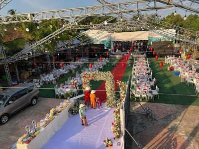 Không có người quản lý cần bán Nhà hàng sân vận động Lộc Ninh