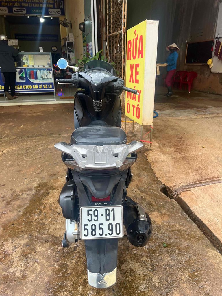 Muốn bán sh150 ABS cuối 2018 biển tp hcm. Mua bán Xe máy tại Huyện Bù Đăng Bình Phước được đăng bởi Thanhhuu Bui hình 2