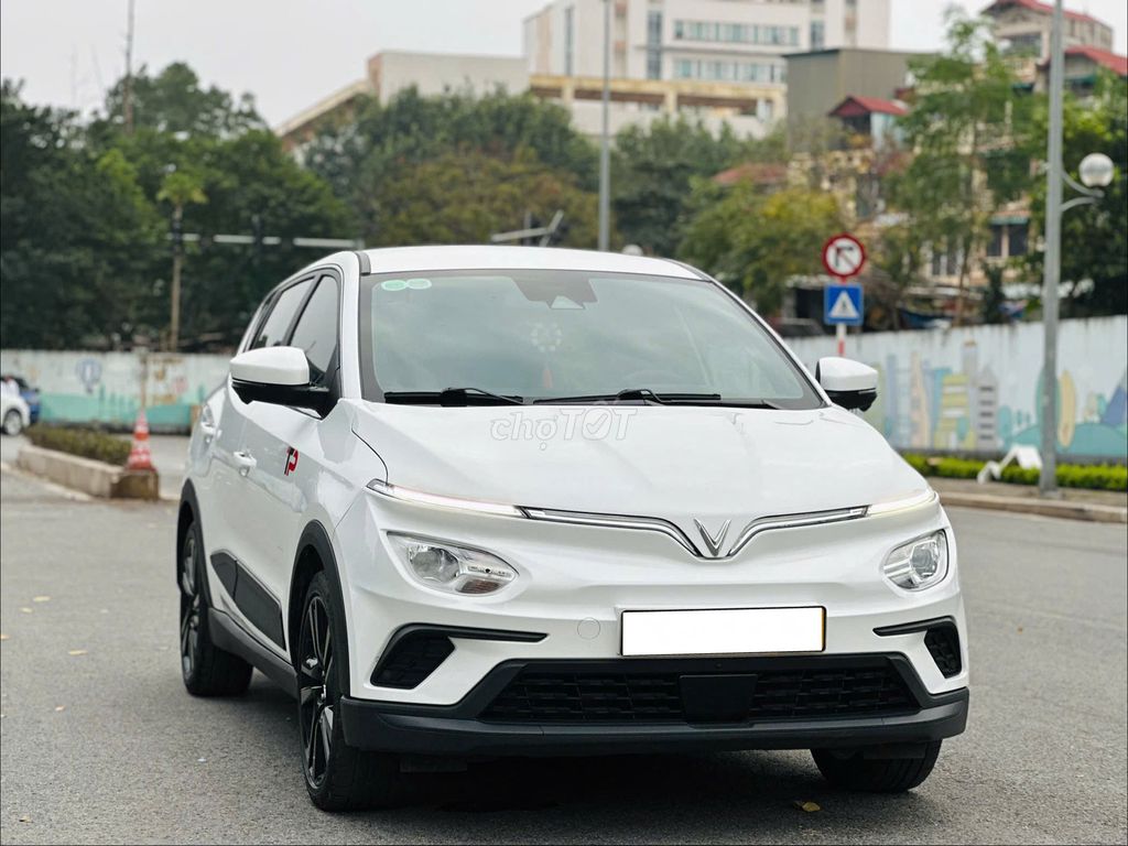 VinFast VF e34 2025 Trắng. Mua bán Ô tô tại Quận Bắc Từ Liêm Hà Nội được đăng bởi Nguyễn Văn Hoàng hình 2