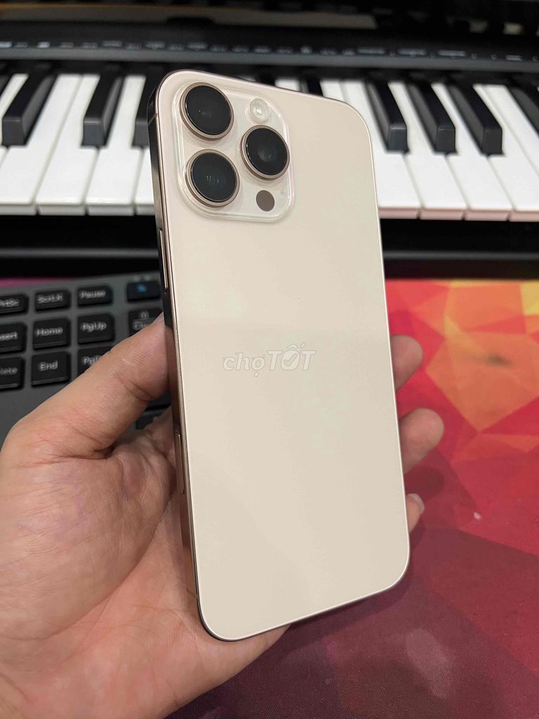 iPhone 16 Pro Max 256GB Vàng Đã thay màn + lưng. Mua bán Điện thoại tại Quận Lê Chân Hải Phòng được đăng bởi Nguyễn Long Khánh hình 1