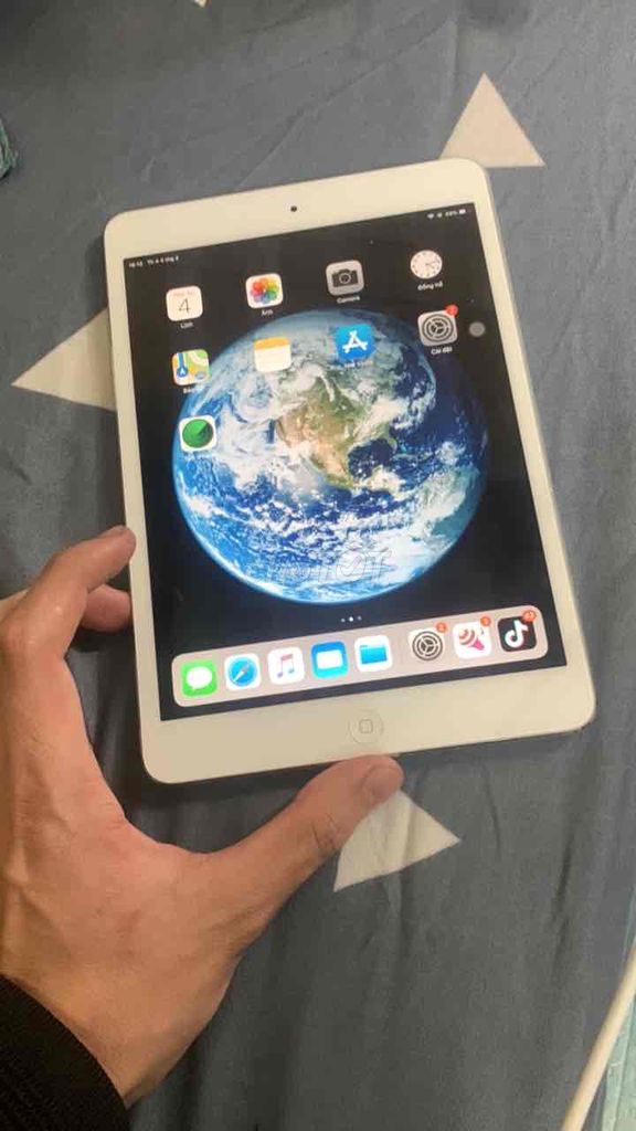Apple iPad mini 2 Trắng Đã dùng. Mua bán Máy tính bảng tại Quận Thanh Xuân Hà Nội được đăng bởi Ng Phuong Anh hình 1