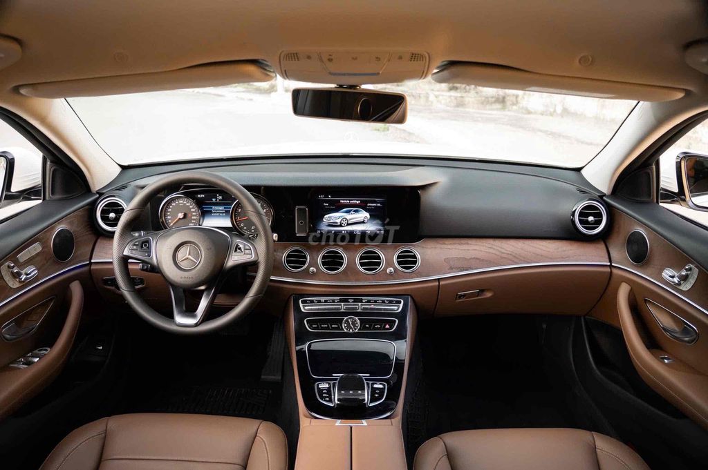 Mercedes E200 Model 2017 - Hỗ trợ Bank - Trắng Nâu. Mua bán Ô tô tại Quận 7 Tp Hồ Chí Minh được đăng bởi Thật Nguyễn LongAnh Auto hình 10