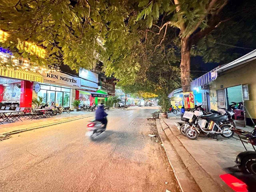Lô đất sau nhà mặt đường Nguyễn Công Hoà