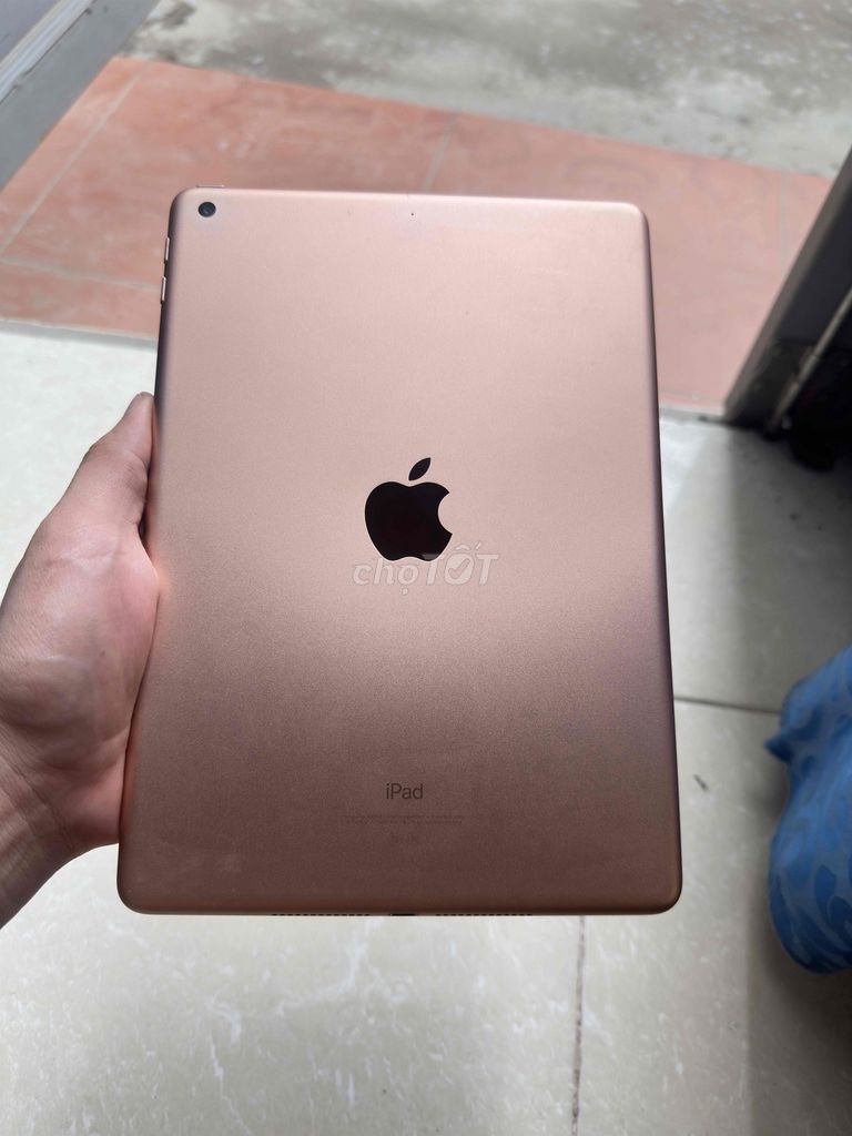 Apple iPad Gen 6 128GB Vàng hồng. Mua bán Máy tính bảng tại Quận Bắc Từ Liêm Hà Nội được đăng bởi Đức Anh hình 1