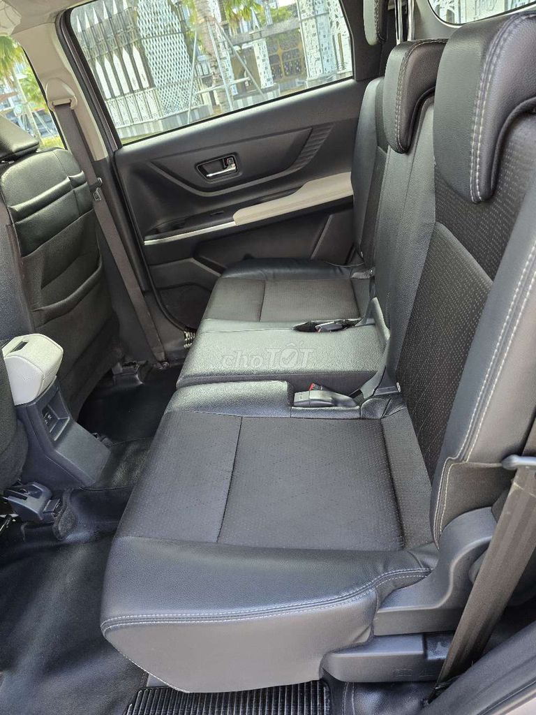 Toyota Veloz Cross 2022 CVT Top - cực mới. Mua bán Ô tô tại Thành phố Vị Thanh Hậu Giang được đăng bởi SALON Ô TÔ HƯNG HẬU GIANG hình 11