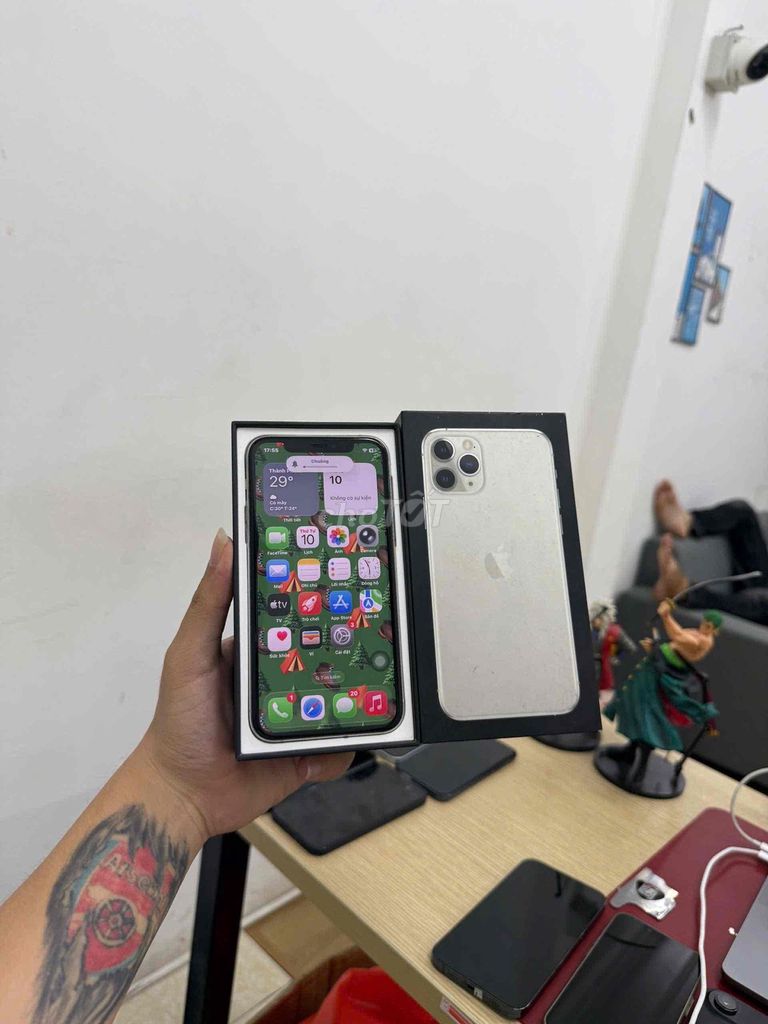 Apple iPhone 11 Pro 64GB Bạc Like New. Mua bán Điện thoại tại Quận Đống Đa Hà Nội được đăng bởi KT Hà Nội Mobile hình 1