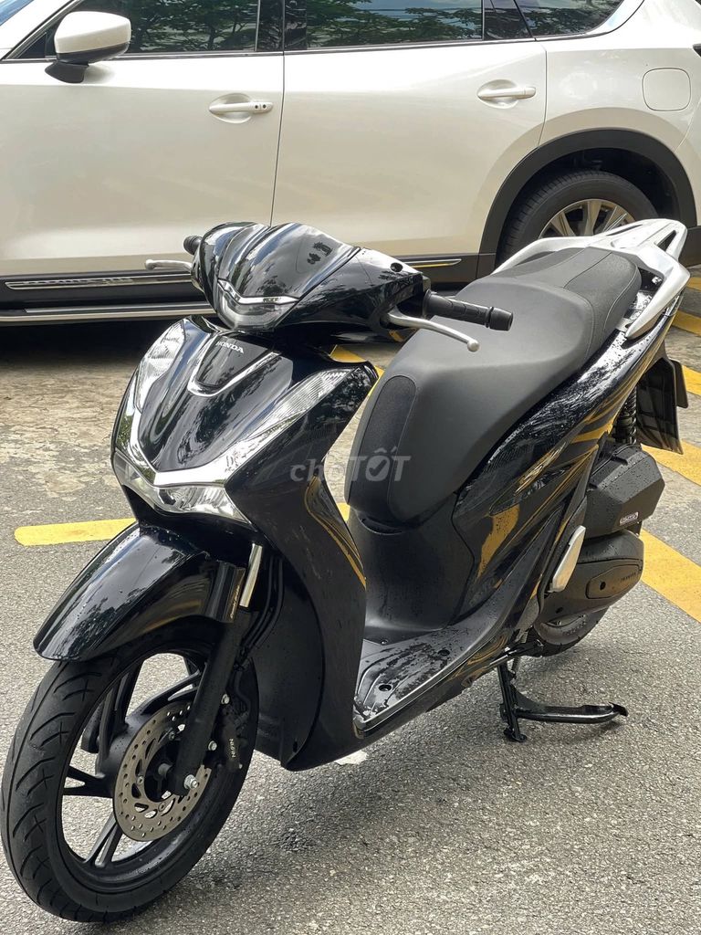 Honda SH 2025 Глянцево-черный, Доступна рассрочка