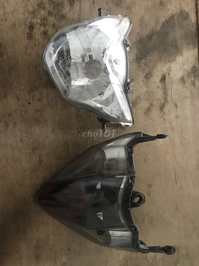 1 cặp đèn trước và sau xe ex 135. Mua bán Phụ tùng xe tại Huyện Bến Lức Long An được đăng bởi Nguyên  hình 1