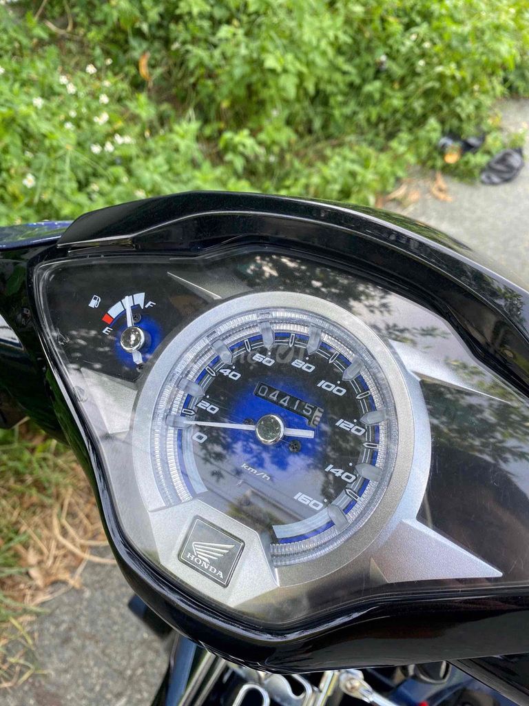 Honda Future 2023 Bánh mâm Xanh đen 4500 km. Mua bán Xe máy tại Huyện Củ Chi Tp Hồ Chí Minh được đăng bởi HuỳnhLâm Bổn hình 8