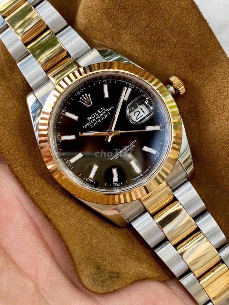 Rolex Datejust Bezel Black Dial 126333