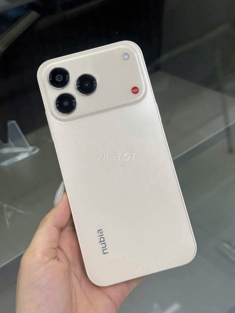 Nubia V80 Design 8GB/128GB Trắng. Mua bán Điện thoại tại Quận Ninh Kiều Cần Thơ được đăng bởi Hội Đồ Điện Tử hình 1