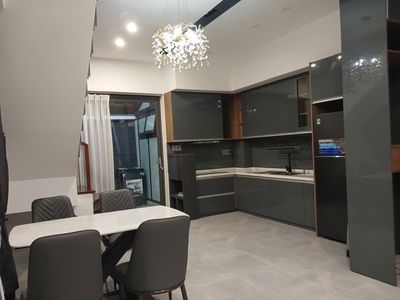 Cần tiền gấp bán căn nhà phố Park Riverside Q.9
