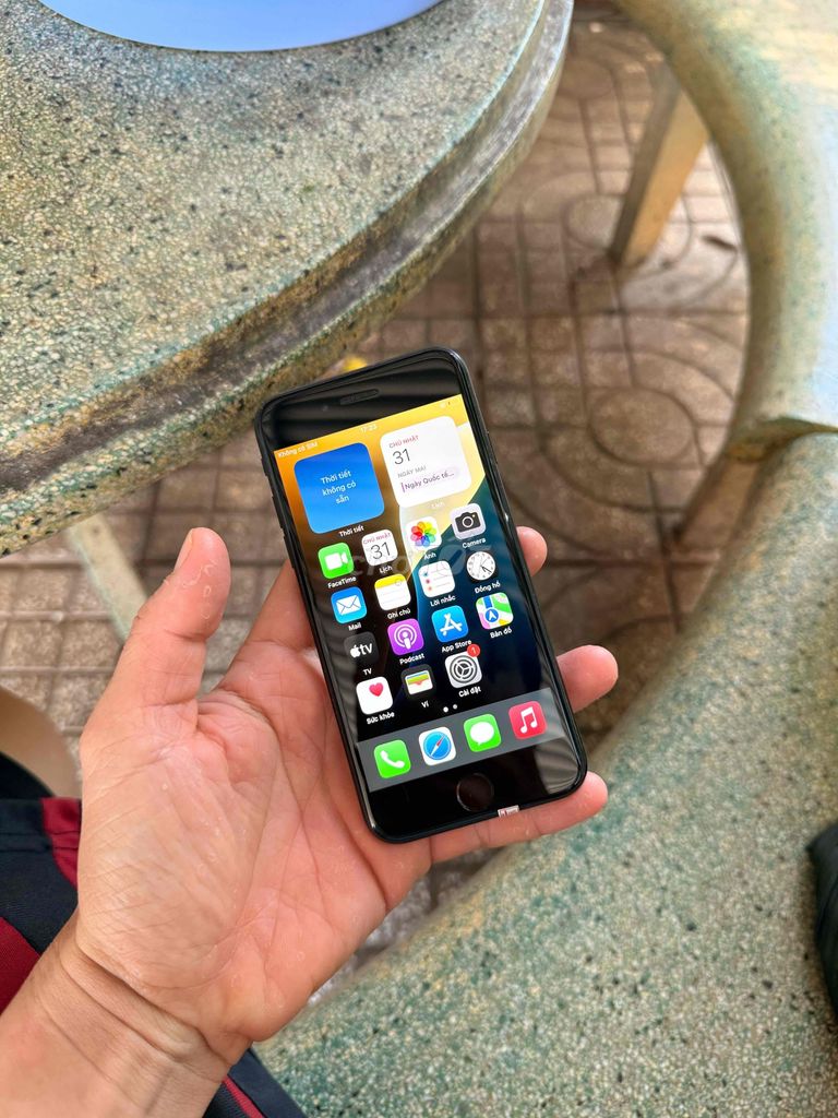 Apple iPhone SE 2020 64GB giao lưu. Mua bán Điện thoại tại Huyện Châu Đức Bà Rịa - Vũng Tàu được đăng bởi Nguyễn dũng hình 1