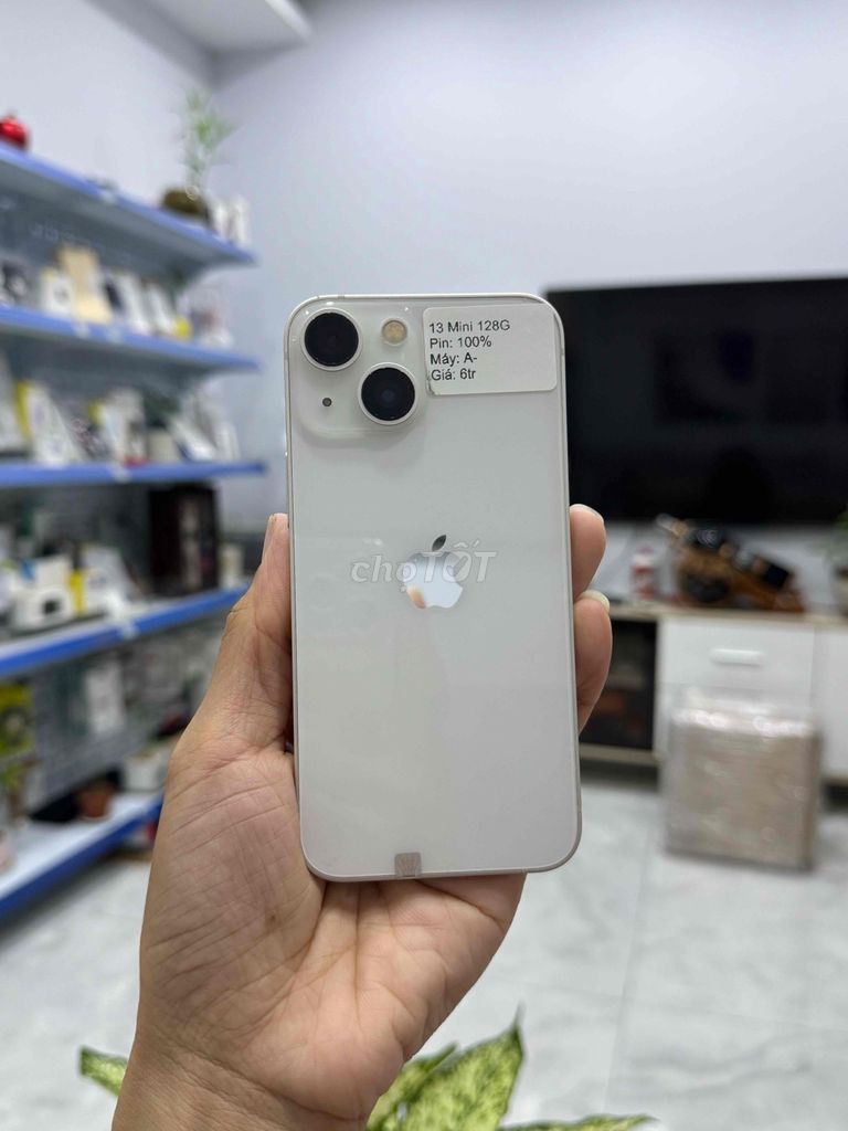 iPhone 13 Mini 128GB Quốc tế Trắng P100 Zin Đẹp 99. Mua bán Điện thoại tại Huyện Hóc Môn Tp Hồ Chí Minh được đăng bởi Thu hình 1