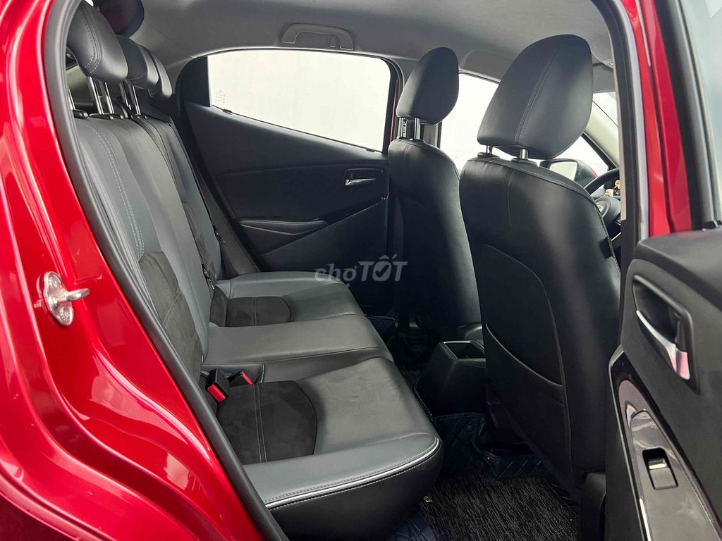 Mazda 2 Sport Premium Rất Đẹp Rất Mới. Mua bán Ô tô tại Thành phố Dĩ An Bình Dương được đăng bởi Hiếu Auto Nghĩa Phát hình 14