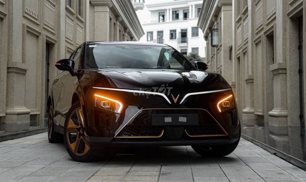 VinFast VF7 2025 giá lăn bánh chỉ từ 7xx triệu. Mua bán Ô tô tại Quận Hải Châu Đà Nẵng được đăng bởi Vinfast Đà Nẵng hình 2