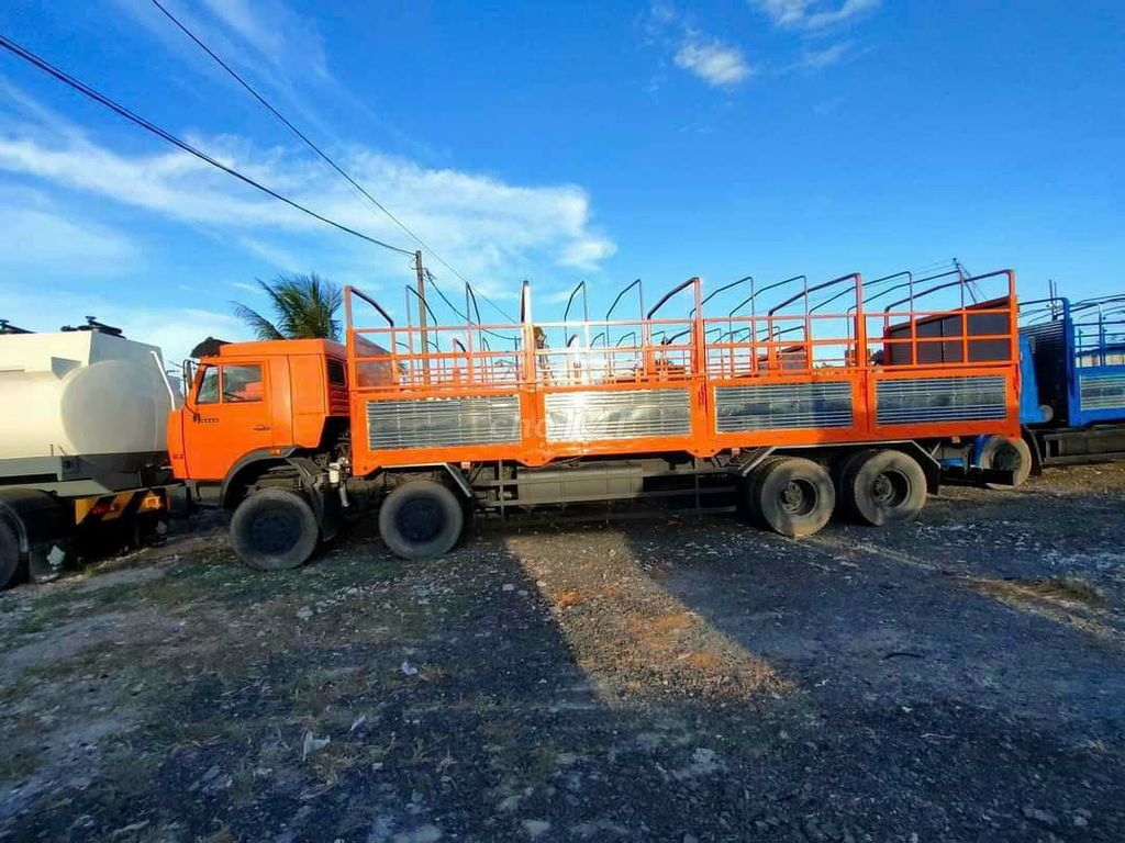 THANH LÍ TẢI THÙNG KAMAZ 3 GIÒ ĐỜI 2016 MỚI 100%