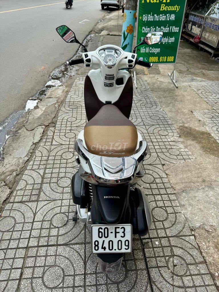 🟢🟢 SH Mode ABS trắng đký cuối 2019 xe đẹp có góp. Mua bán Xe máy tại Thành phố Biên Hòa Đồng Nai được đăng bởi XE MÁY CŨ THÀNH MỸ  hình 4