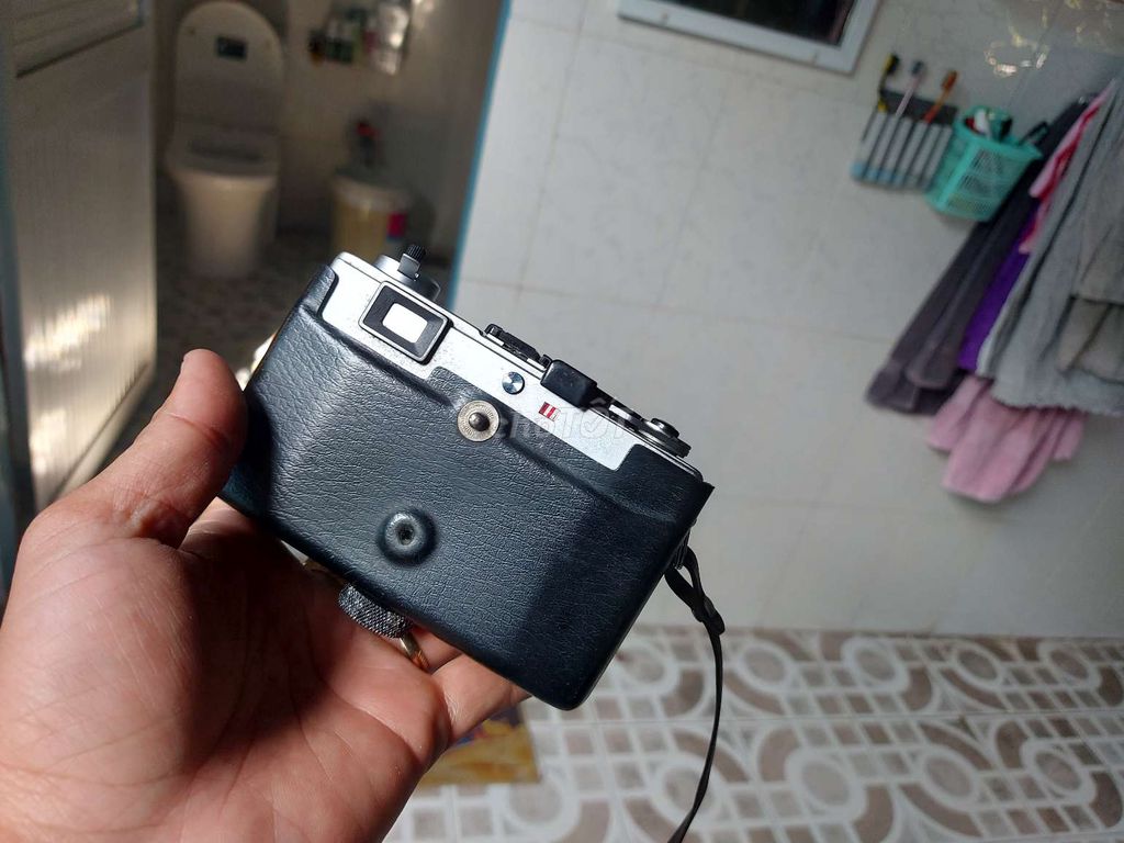 Máy ảnh Canon cũ trưng bày kỷ niệm