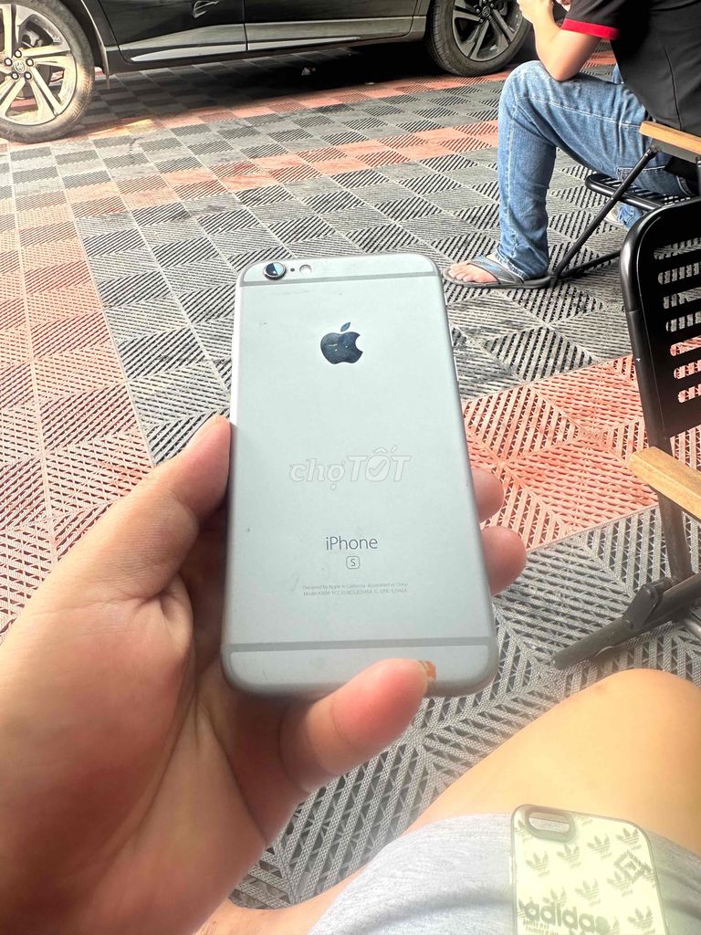 iPhone 6S 32GB Bạc màn nứt còn lại full cn vân ful. Mua bán Điện thoại tại Thành phố Long Xuyên An Giang được đăng bởi khánh hình 1