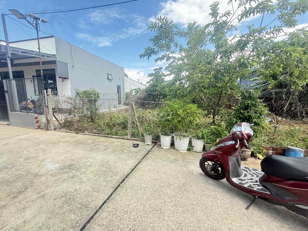 chủ cần bán lô đất Nhơn thọ 1 hoà xuân mới gần khu trường học