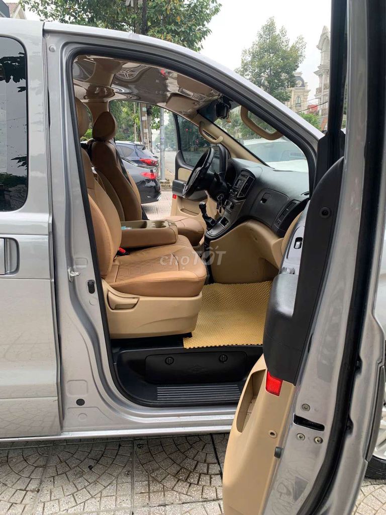 HYUNDAI STAREX 9 CHỖ MÁY DẦU SỐ SÀN SX CUỐI 2017. Mua bán Ô tô tại Quận Bình Tân Tp Hồ Chí Minh được đăng bởi AUTO HOÀNG ĐĂNG  hình 12