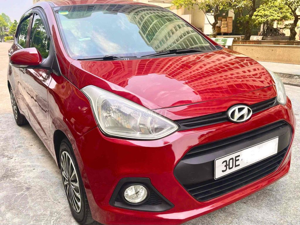 Hyundai i10 полная комплектация 2015 красный, на учёте Ханой