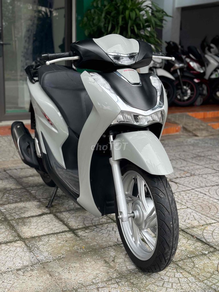 Honda- Sh 125 CBS dk 2022 chạy chuẩn 9.000km