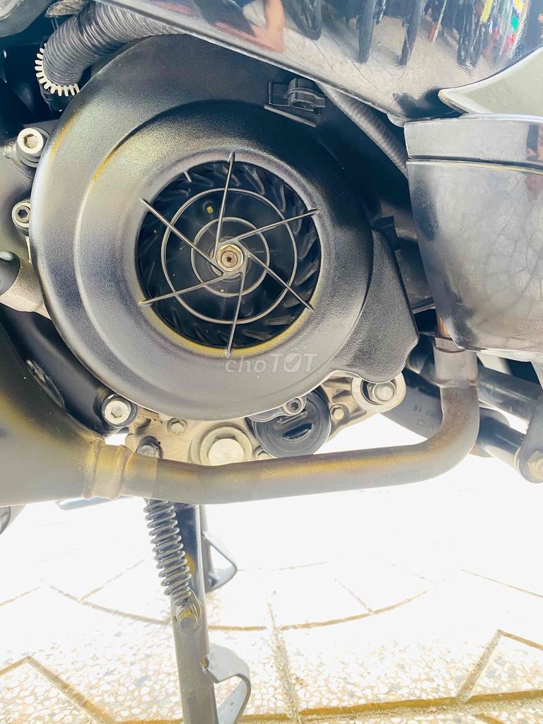 Piaggio Vespa Primavera ABS 2016 Đen 5000 km. Mua bán Xe máy tại Quận Ninh Kiều Cần Thơ được đăng bởi Hiếu Xe máy Tân Liên Hưng 2 hình 10