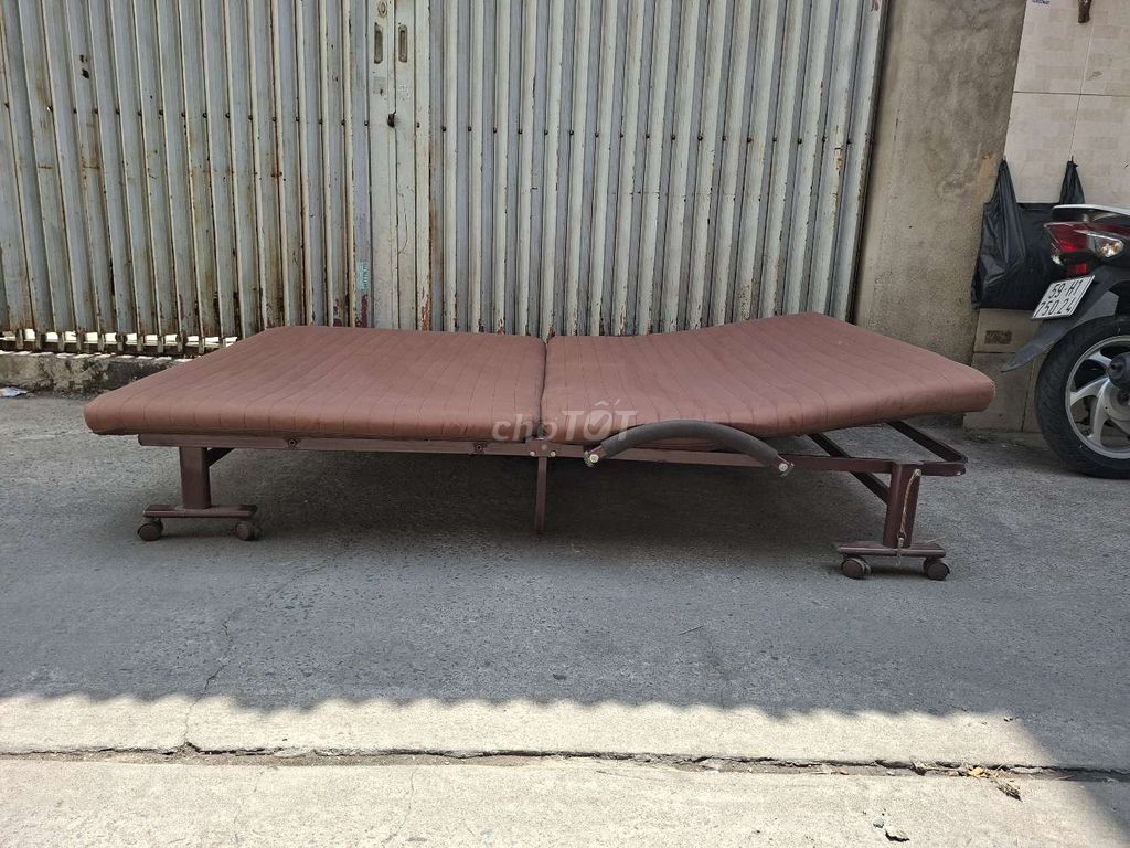Giường gấp NiKiTa HQ120 1m2x1m9. Mua bán Giường, chăn ga gối nệm tại Huyện Bình Chánh Tp Hồ Chí Minh được đăng bởi Lưu Diệp hình 1