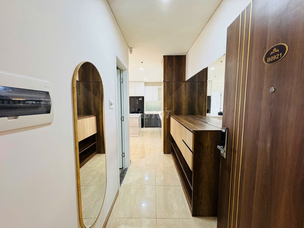 Bright corner 3-bedroom apartment in Monarchy — photo 11