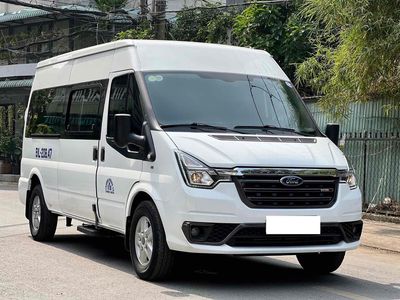Ford Transit VAN 6 chỗ 2022 đi được giờ cấm tải