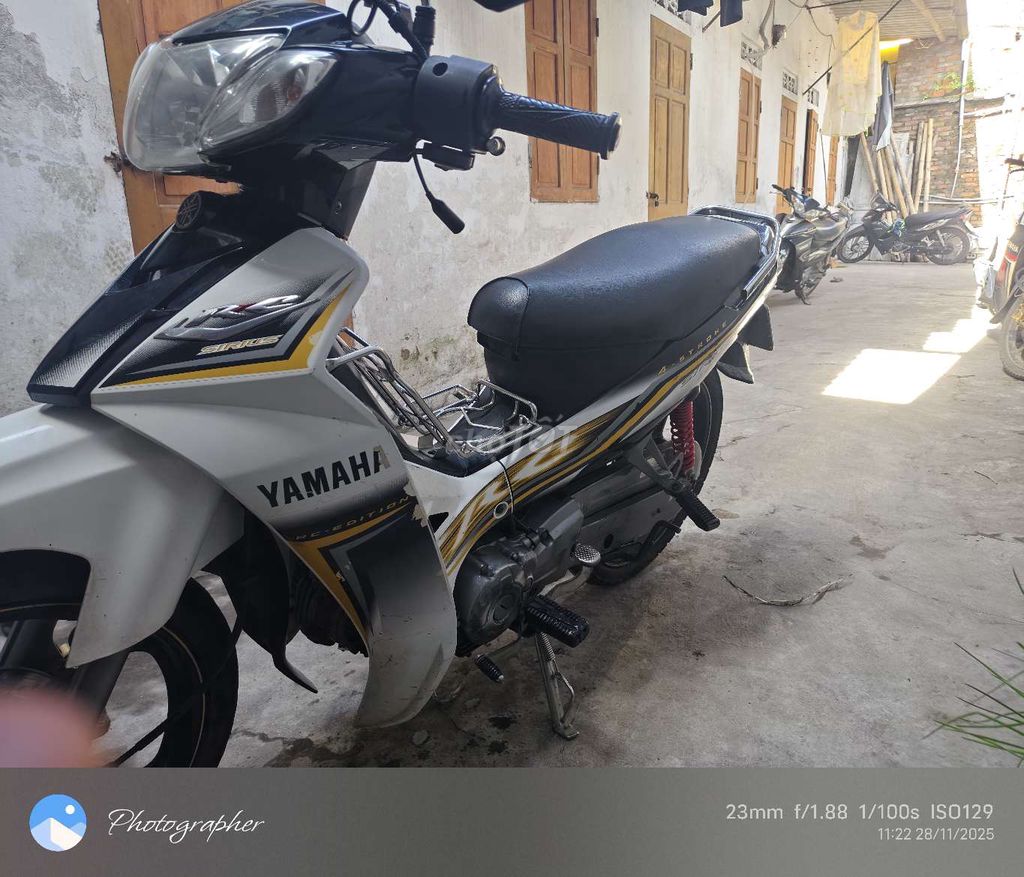 Dư xe nên bán si 2013. Mua bán Xe máy tại Thành phố Vinh Nghệ An được đăng bởi hhh hình 3