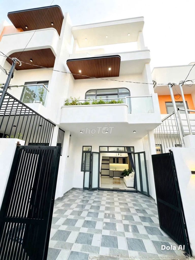 Nhà 1 Trệt 1 Lầu Ngay Chợ Phú Mỹ, Thủ Dầu Một, Bình Dương