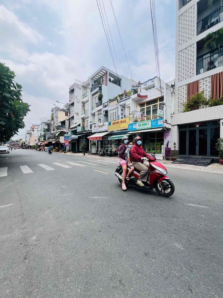 MẶT TIỀN KHU TÊN LỬA ‘ 76 m 4 TẦNG ‘ 4 x 19 M GIÁ ‘8  x Tỏi TL MẶT TIỀ