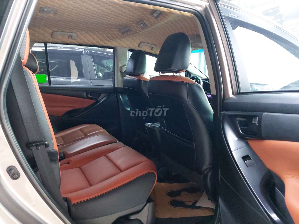 Innova 2.0E sx2020 đi 100200km xe bán tại hãng