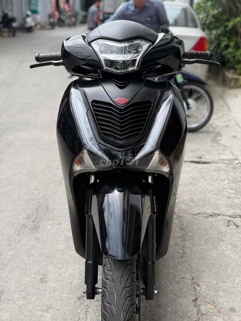 Cần bán Sh 2019, smartkey, biển Hà Nội. zin 100%. Mua bán Xe máy tại Quận Nam Từ Liêm Hà Nội được đăng bởi E Thuý hình 1