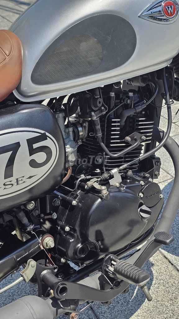Kawasaki W175 2018 Серебристый, черный, коричневый