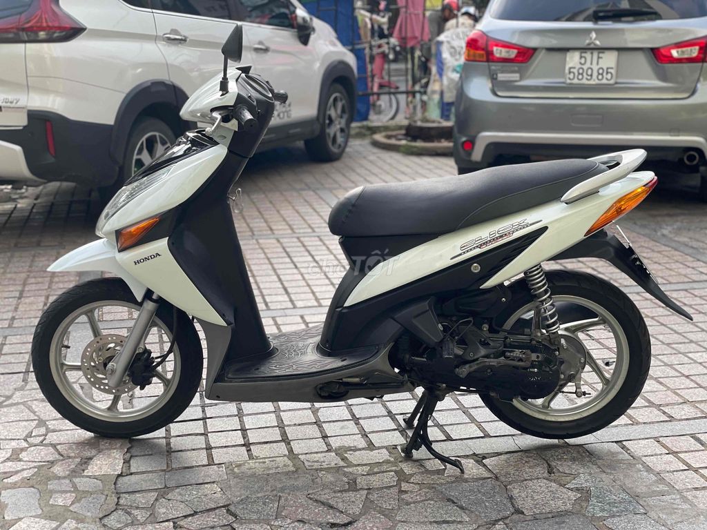 Click 2008 trả trc 5tr9 nhận xe có bảo hành máy. Mua bán Xe máy tại Quận 7 Tp Hồ Chí Minh được đăng bởi Dương Đạt hình 4