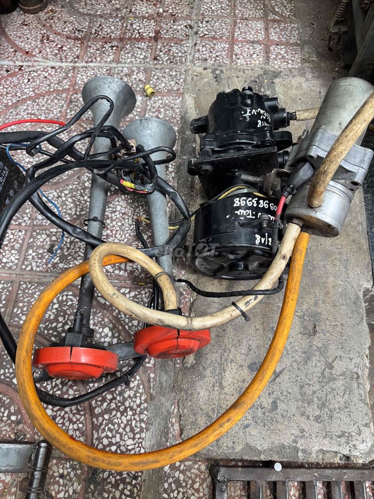 kèn loc 12v. Mua bán Phụ tùng xe tại Quận Phú Nhuận Tp Hồ Chí Minh được đăng bởi chi hình 2