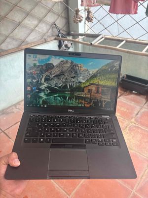 Dell 5400 i5 8350 14 inch 8GB/256GB